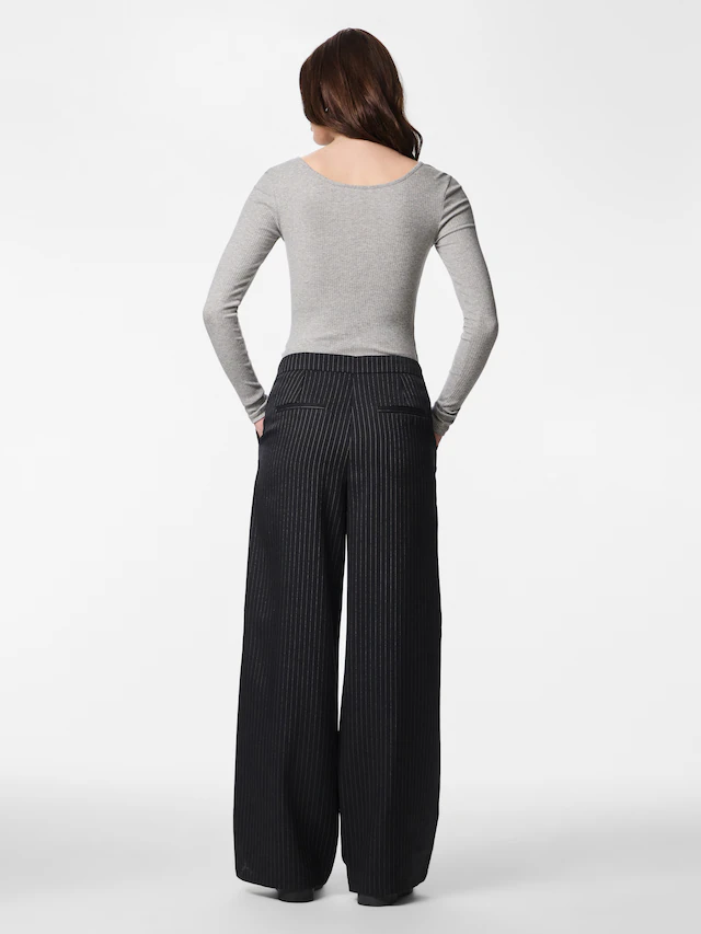 pieces Langarmshirt »PCKITTE LS TOP NOOS BC« Baumwollmischung, slim fit