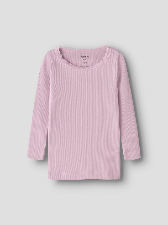 Name It Langarmshirt »NMFKAB LS TOP NOOS« in Feinripp und mit süßer Spitzenkante am Ausschnitt