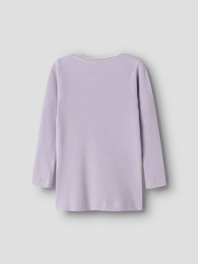 Name It Langarmshirt »NMFKAB LS TOP NOOS« in Feinripp und mit süßer Spitzenkante am Ausschnitt