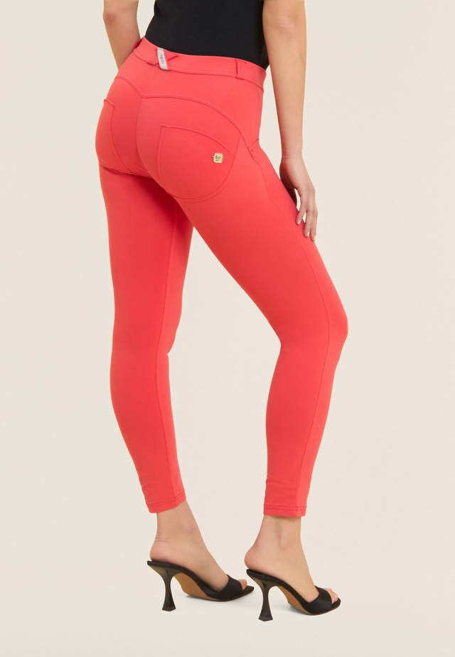 Freddy Leggings »WRUP4 SUPERSKINNY« mit Lifting & Shaping Effekt, 7/8-Länge