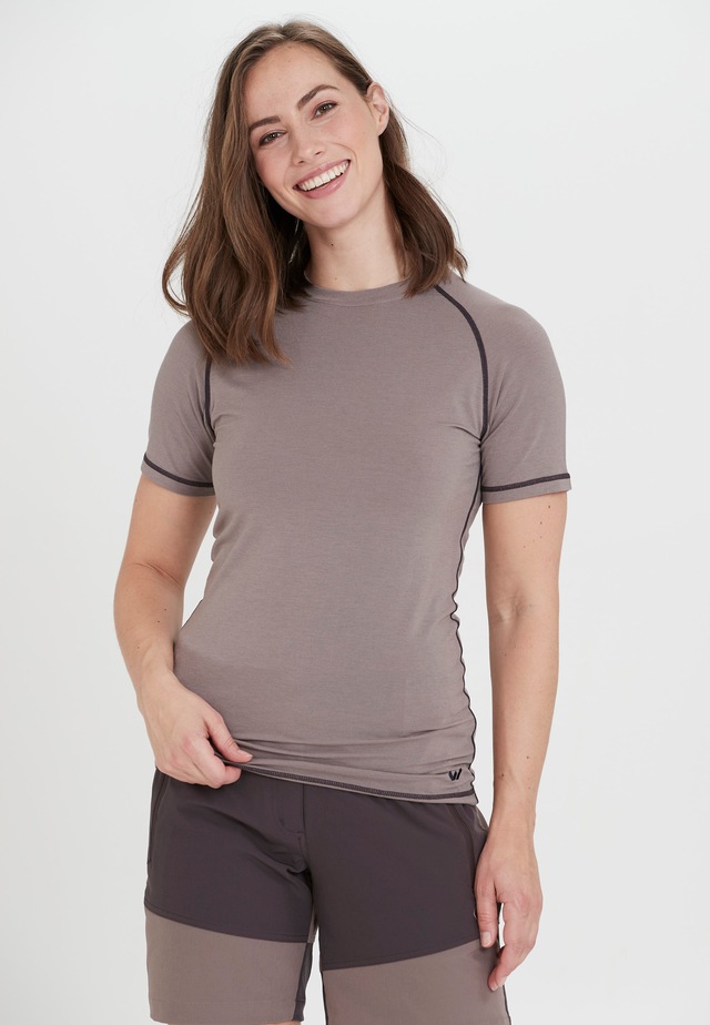 WHISTLER T-Shirt »Athene« mit hohem Rundhalsausschnitt