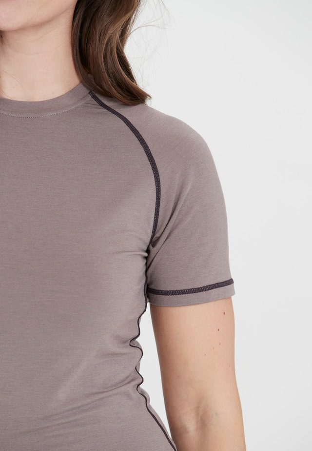 WHISTLER T-Shirt »Athene« mit hohem Rundhalsausschnitt