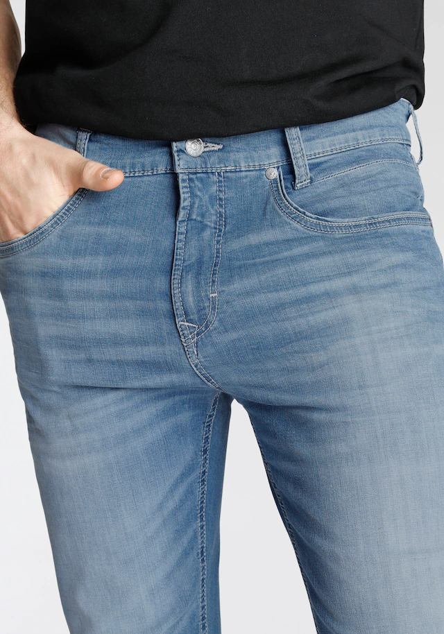 MAC Slim-fit-Jeans »Arne-Pipe light« schmaler figurbetonender Schnitt