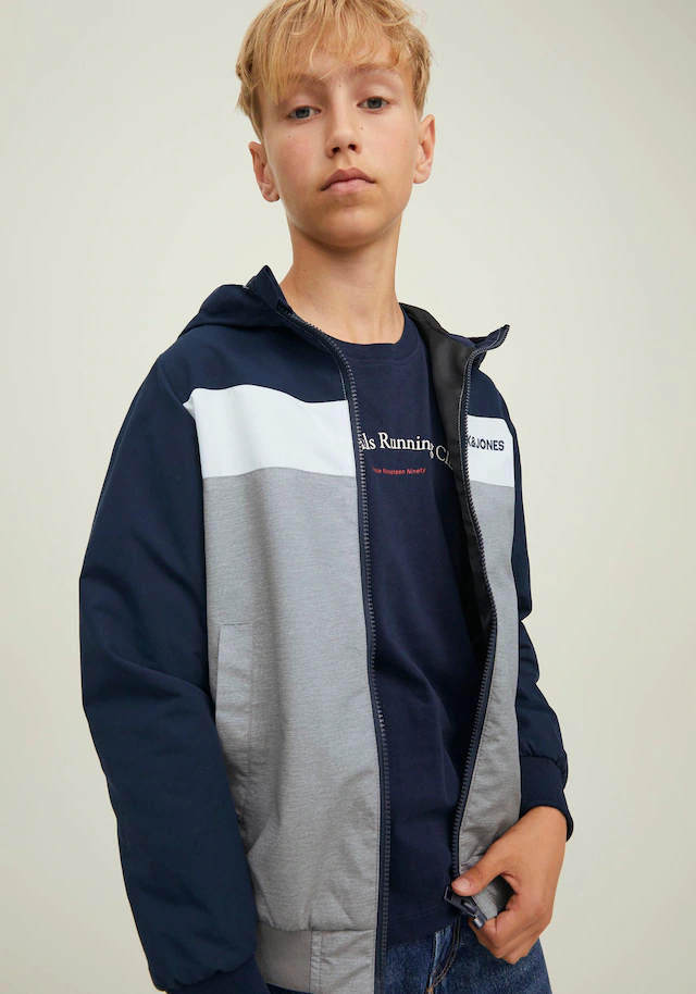 Jack & Jones Junior Outdoorjacke »JJERUSH wasserabweisend, mit Kapuze, mattes Finish« mit Kapuze Polyester, regular fit