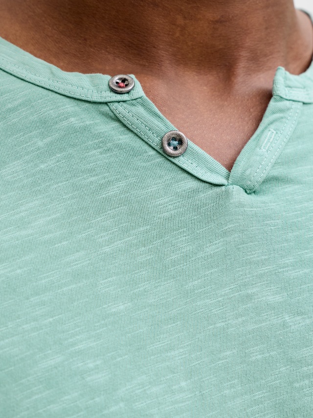 Jack & Jones T-Shirt »SPLIT NECK TEE« mit V-Ausschnitt