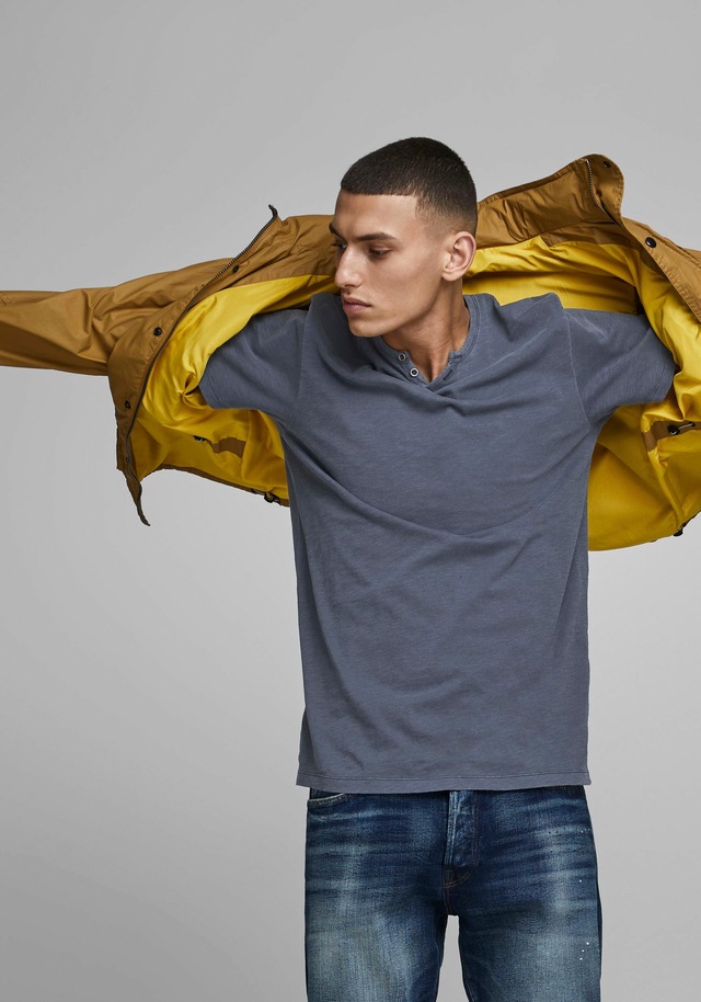Jack & Jones T-Shirt »SPLIT NECK TEE« mit V-Ausschnitt