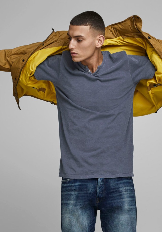 Jack & Jones T-Shirt »SPLIT NECK TEE« mit V-Ausschnitt