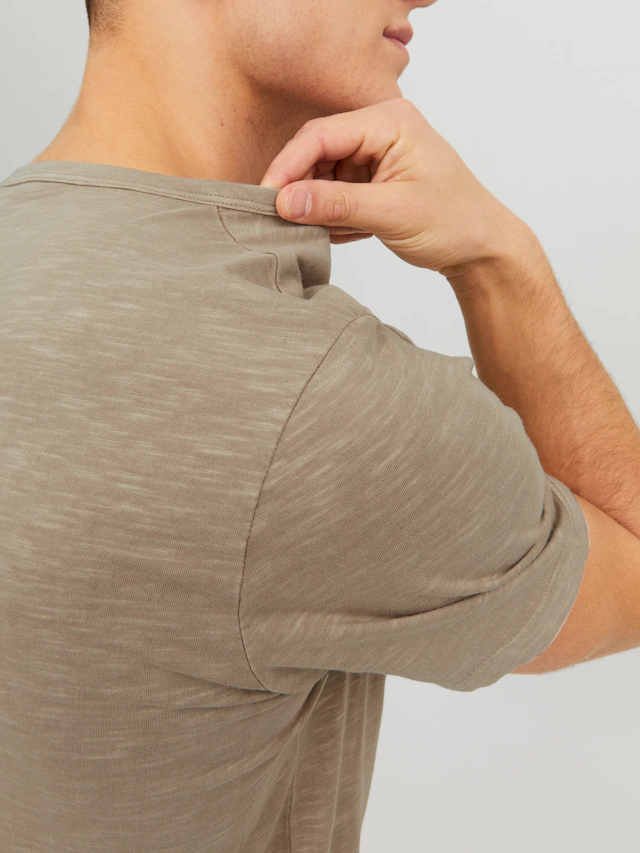 Jack & Jones T-Shirt »SPLIT NECK TEE« mit V-Ausschnitt