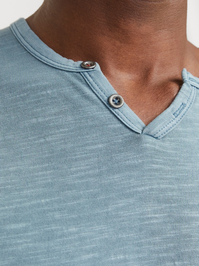 Jack & Jones T-Shirt »SPLIT NECK TEE« mit V-Ausschnitt