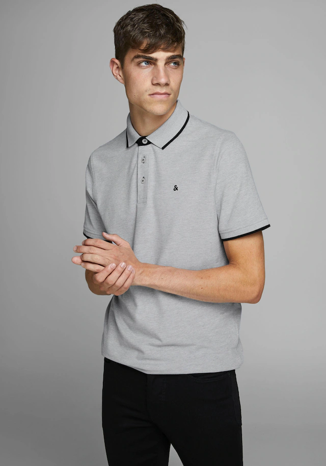 Jack & Jones Poloshirt »JJEPAULOS Poloshirt mit klassischem Kragen und figurbetonter Form« Logostickerei, modisch, schmal, Baumwolle, Polokragen