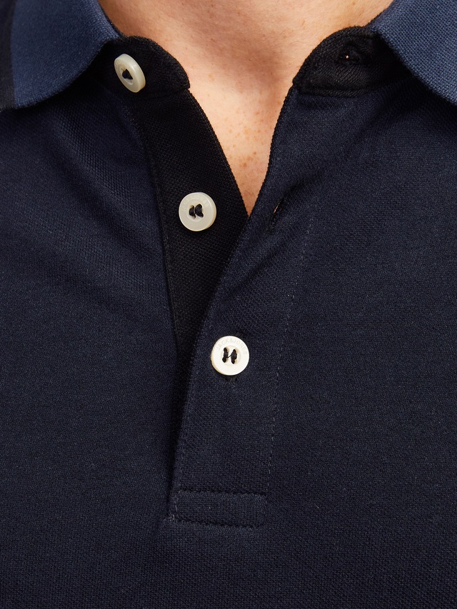 Jack & Jones Poloshirt »JJEPAULOS Poloshirt mit klassischem Kragen und figurbetonter Form« Logostickerei, modisch, schmal, Baumwolle, Polokragen