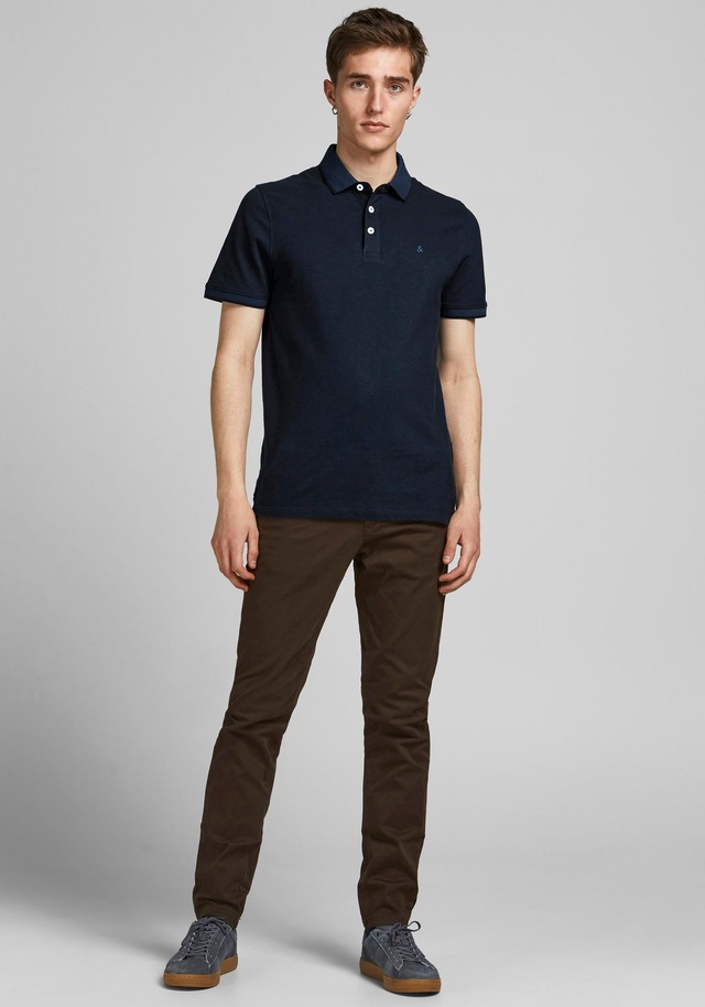 Jack & Jones Poloshirt »JJEPAULOS Poloshirt mit klassischem Kragen und figurbetonter Form« Logostickerei, modisch, schmal, Baumwolle, Polokragen