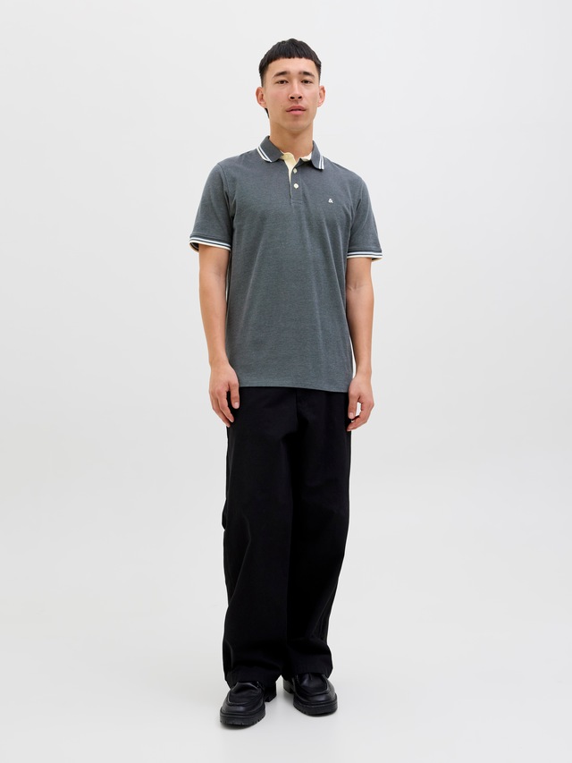 Jack & Jones Poloshirt »JJEPAULOS Poloshirt mit klassischem Kragen und figurbetonter Form« Logostickerei, modisch, schmal, Baumwolle, Polokragen