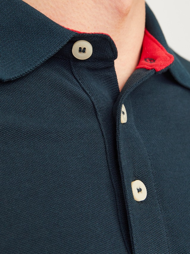 Jack & Jones Poloshirt »JJEPAULOS Poloshirt mit klassischem Kragen und figurbetonter Form« Logostickerei, modisch, schmal, Baumwolle, Polokragen