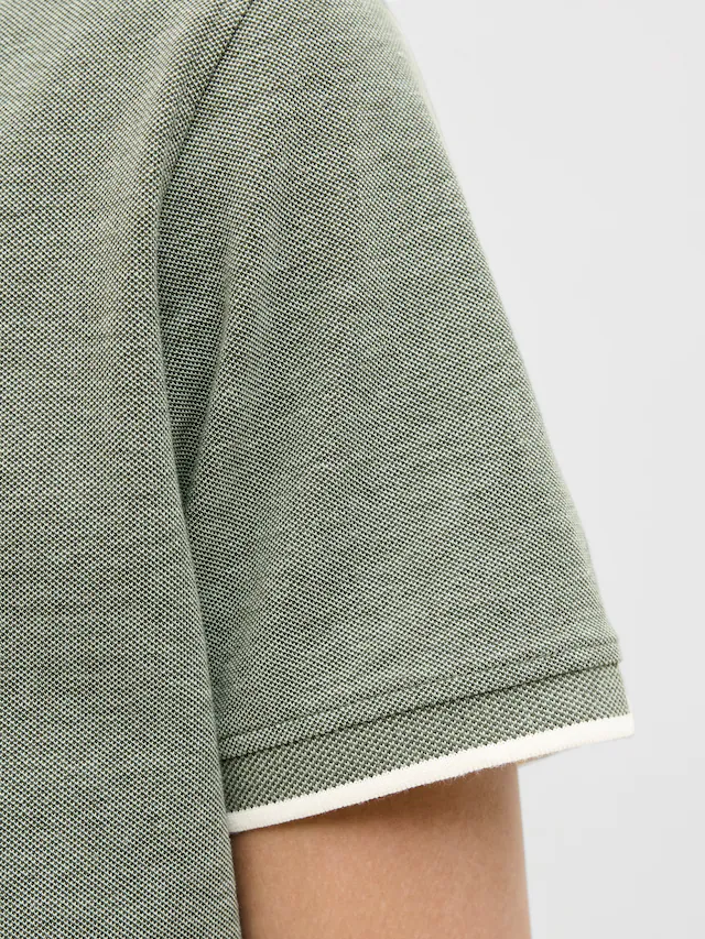 Jack & Jones Poloshirt »JJEPAULOS Poloshirt mit klassischem Kragen und figurbetonter Form« Logostickerei, modisch, schmal, Baumwolle, Polokragen