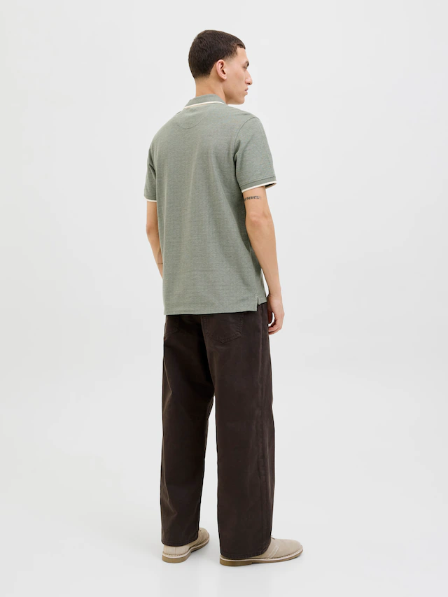 Jack & Jones Poloshirt »JJEPAULOS Poloshirt mit klassischem Kragen und figurbetonter Form« Logostickerei, modisch, schmal, Baumwolle, Polokragen