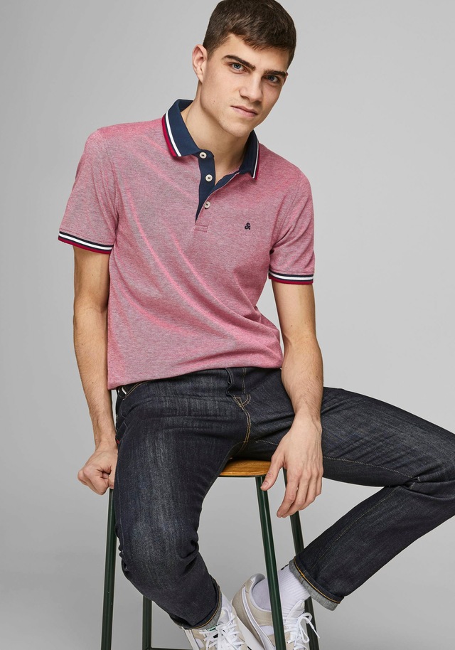 Jack & Jones Poloshirt »JJEPAULOS Poloshirt mit klassischem Kragen und figurbetonter Form« Logostickerei, modisch, schmal, Baumwolle, Polokragen