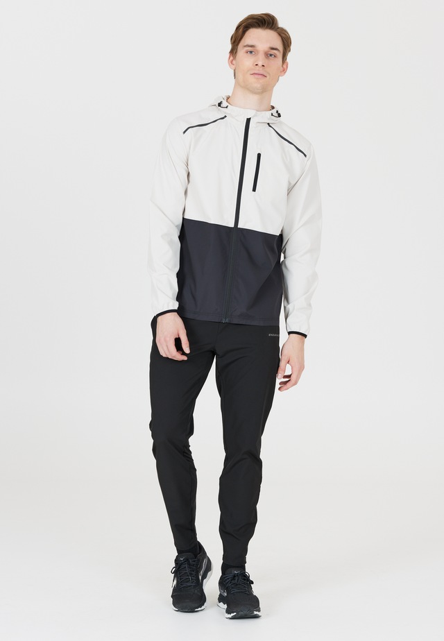 ENDURANCE Outdoorjacke »Hugoee« aus winddichtem Material