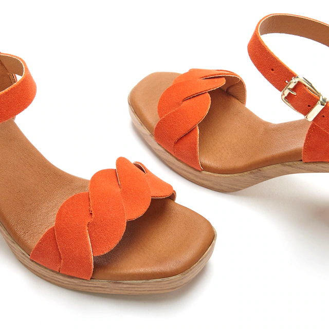 LASCANA Riemchensandalette »Sandale, Sandalette, Sommerschuh« aus weichem Leder mit Blockabsatz
