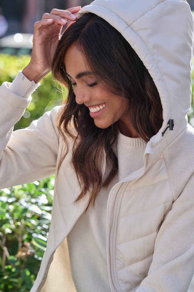 Vivance Steppjacke mit Kapuze mit Strickfleece-Ärmeln