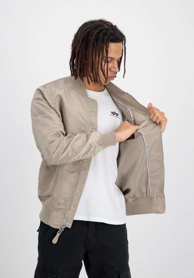 Alpha Industries Bomberjacke »MA-1 VF Light«