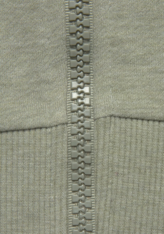 Elbsand Kapuzensweatjacke »Kelina« mit Logostickerei auf der Kapuze, bequeme Freizeitjacke mit Taschen