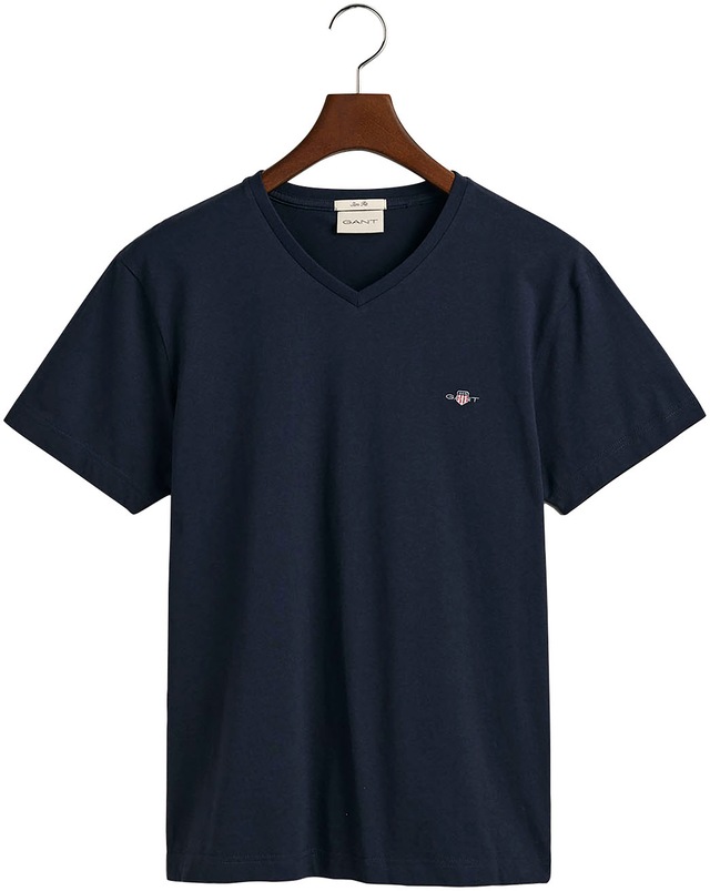 Gant T-Shirt »SLIM SHIELD V-NECK T-SHIRT« mit einer kleinen Logostickerei auf der Brust