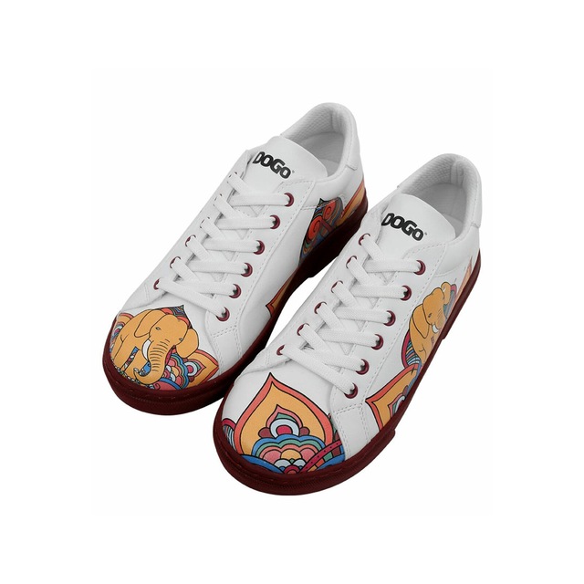 DOGO Sneaker »Ace Low-Top Sneaker Best Of Tweety And Sylvester Black Damen« Handgefertigt