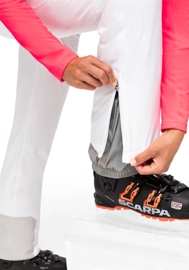 Maier Sports Skihose »Steffi Slim« Damen Schneehose,atmungsaktiv, wind/wasserdicht, Slim Fit
