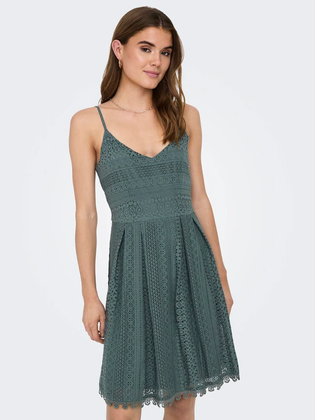 ONLY Trägerkleid »ONLHELENA – Trägerkleid aus Baumwolle für den Sommer« Baumwolle, regular fit, V-Ausschnitt