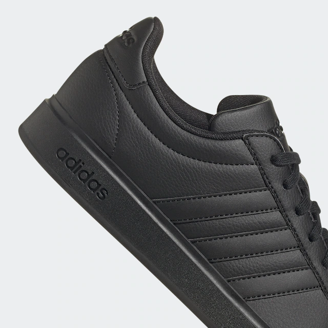 adidas Sportswear Sneaker »GRAND COURT CLOUDFOAM COMFORT« Design auf den Spuren des adidas Superstar