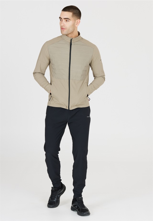 ENDURANCE Laufjacke »Benst« aus winddichtem Material