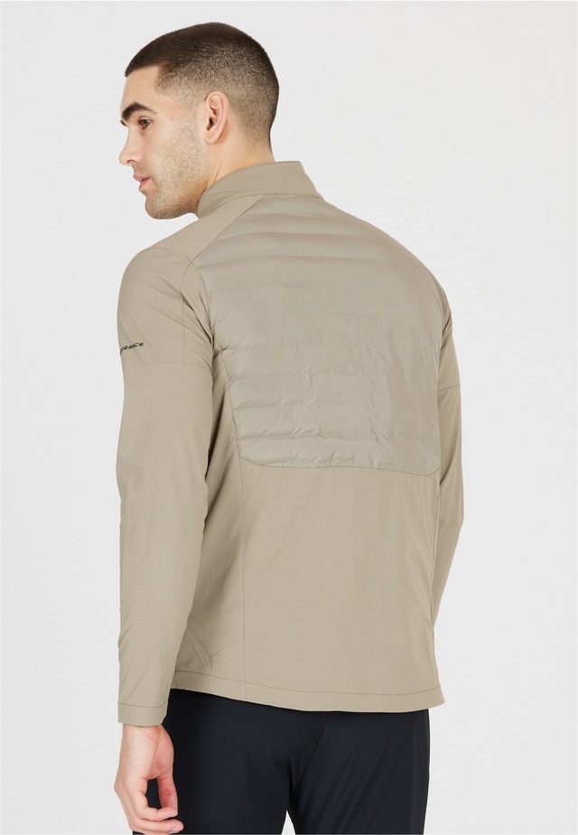 ENDURANCE Laufjacke »Benst« aus winddichtem Material
