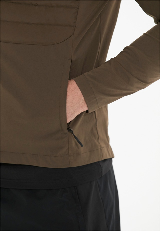 ENDURANCE Laufjacke »Benst« aus winddichtem Material