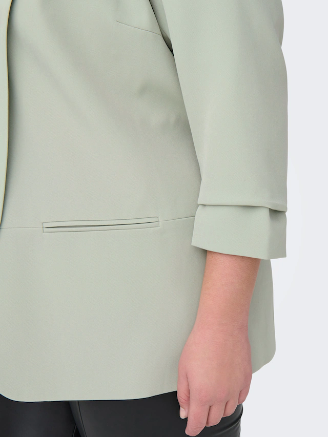 ONLY CARMAKOMA Kurzblazer »CARELLY 3/4 LIFE BLAZER WVN« Kunstfaser mit Stretch