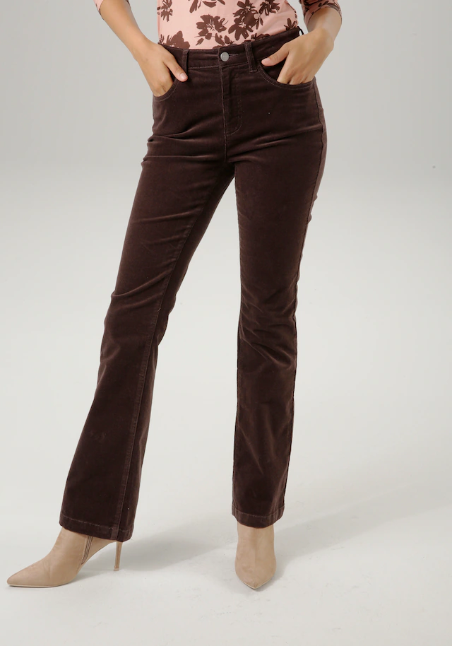 Aniston CASUAL Cordhose in trendiger Bootcut-Form