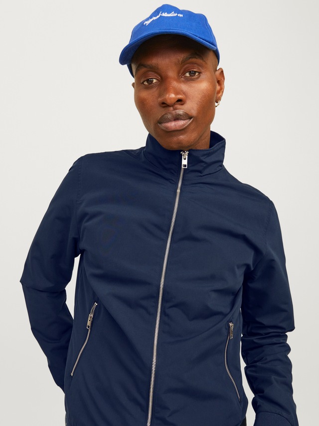 Jack & Jones Blouson »JJERUSH Stylisch, funktional, ideal für Herbst, pflegeleicht« ohne Kapuze mit stylischem Stehkragen