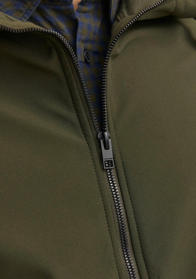 Jack & Jones Softshelljacke »JJEBASIC mit wasserabweisender Funktion« mit Kapuze Kunstfaser, regular fit