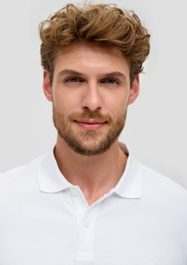 s.Oliver Poloshirt mit Logostickerei