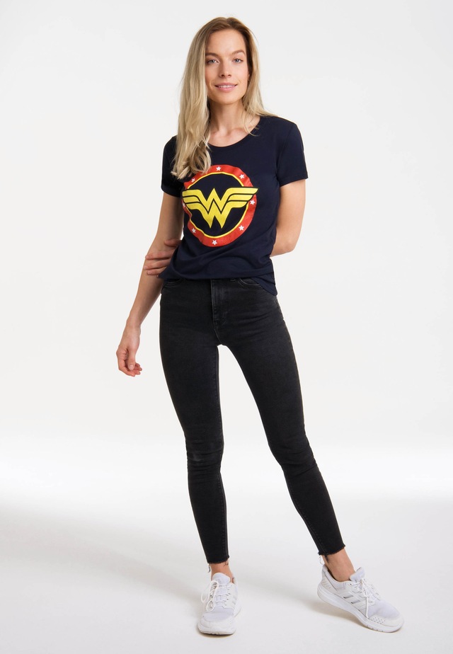 LOGOSHIRT T-Shirt »Wonder Woman Circle Logo« mit lizenziertem Print