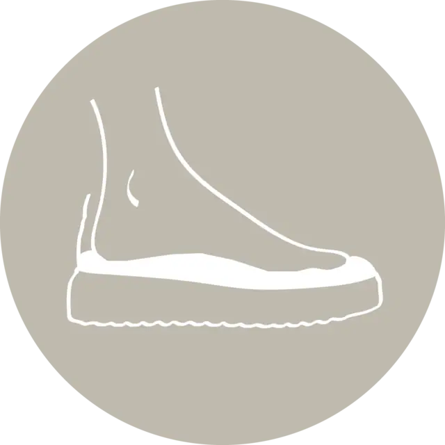 Tamaris Slipper Slipper, Abendschuh mit eleganter Zierschnalle