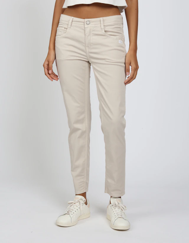 GANG Relax-fit-Jeans »94AMELIE CROPPED« aus robustem Gabardine Stretch