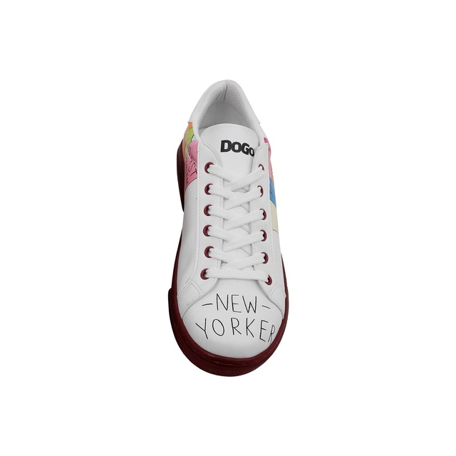 DOGO Sneaker »Ace Low-Top Sneaker Best Of Tweety And Sylvester Black Damen« Handgefertigt