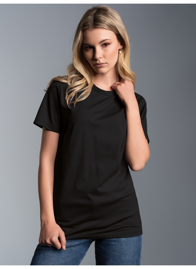Trigema T-Shirt »TRIGEMA Slim Fit T-Shirt aus DELUXE Baumwolle« 1
