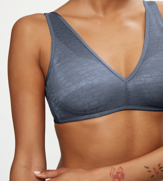 Triumph Bügelloser BH »Signature Sheer P EX« Monogramm-Tüll und zarte Spitzendetails am Rücken