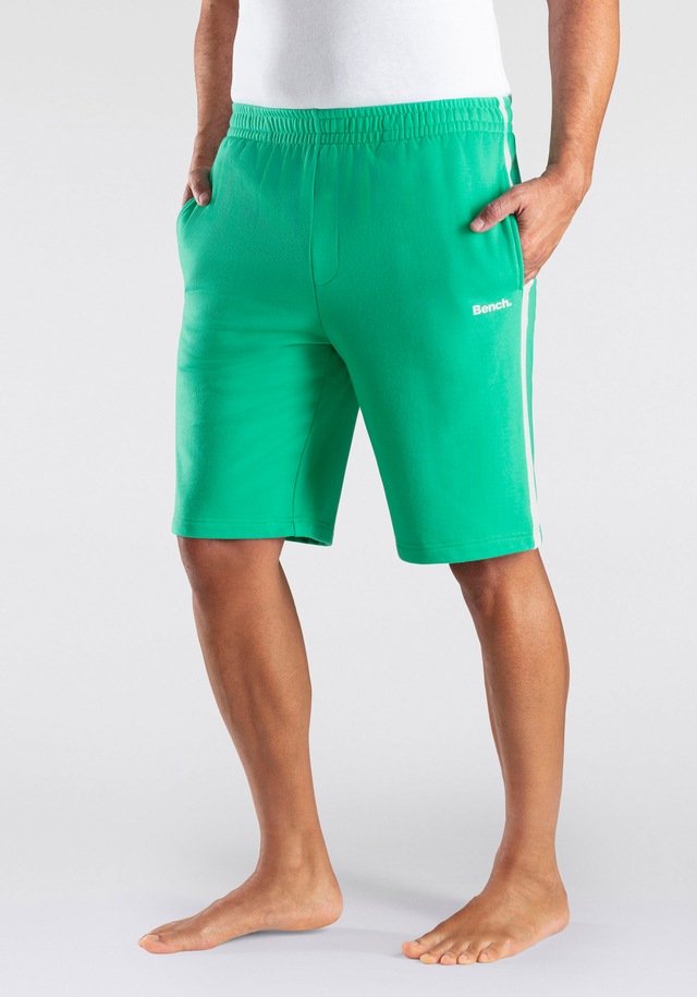 Bench. Loungewear Sweatshorts »kurze Relaxshort, Jogginghose,« weicher Sweat-Qualität