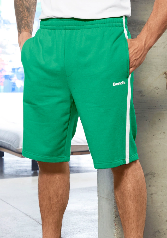 Bench. Loungewear Sweatshorts »kurze Relaxshort, Jogginghose,« weicher Sweat-Qualität