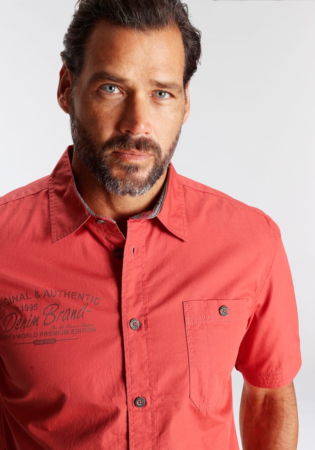 Man's World Kurzarmhemd mit kleinem Brustprint
