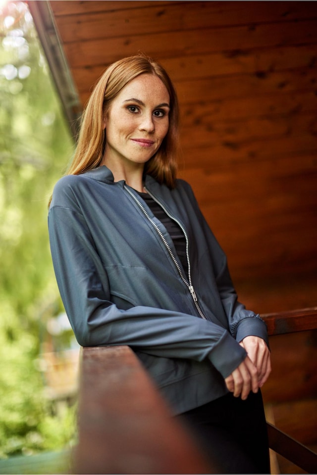 Winshape Bomberjacke »Functional Comfort Bomber Jacket J007C« Ultra weicher Funktionsstoff