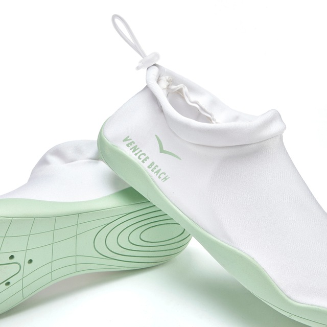 Venice Beach Aquaschuh »Badelatsche, Badeschuhe, Badeschlappe, Wasserschuh, leichter Slipper« schnelltrocknend mit ultraleichter Sohle VEGAN